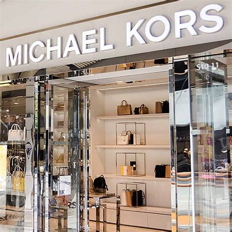 can i return a michael kors bag without a receipt|Michael Kors luggage replacement.